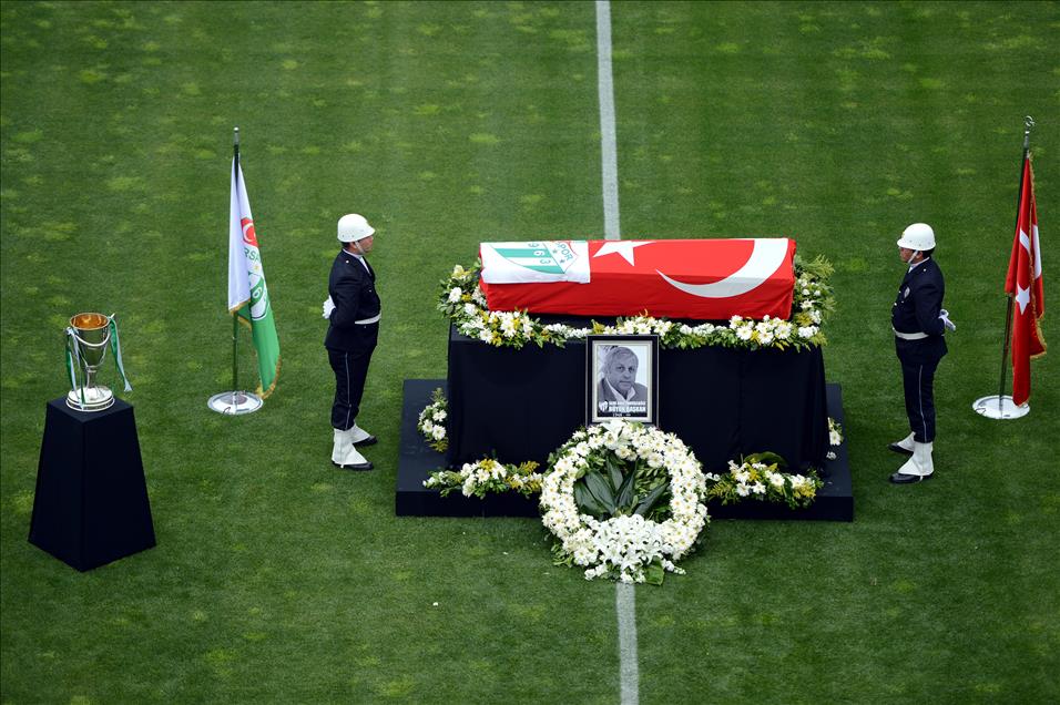 BURSASPOR KULUBU BASKANI YAZICI, SON YOLCULUGUNA UGURLANIYOR