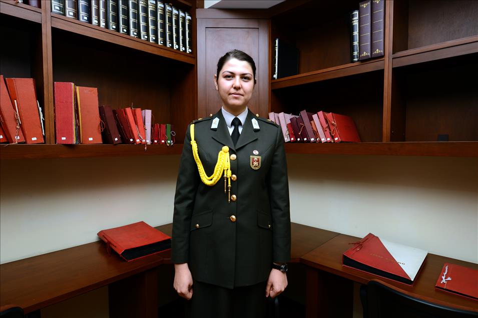 GENELKURMAY BASKANI OLMAK ISTEYEN KIZLAR