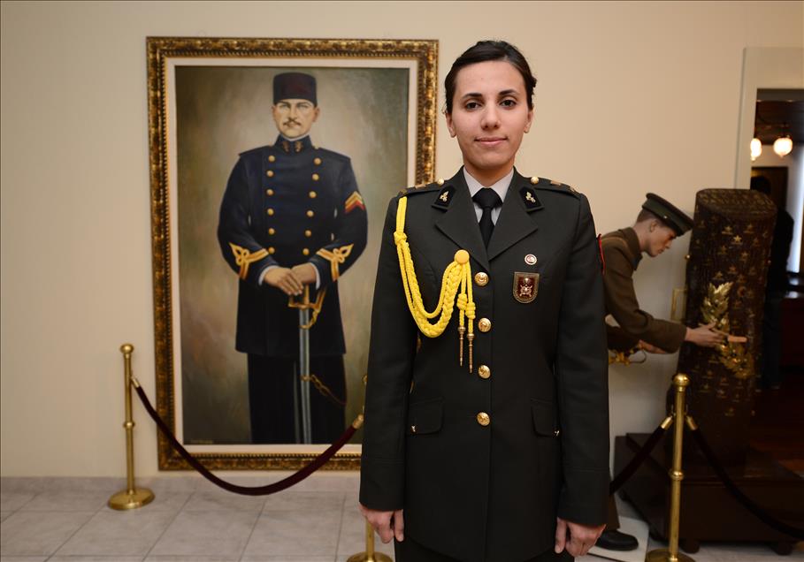 GENELKURMAY BASKANI OLMAK ISTEYEN KIZLAR