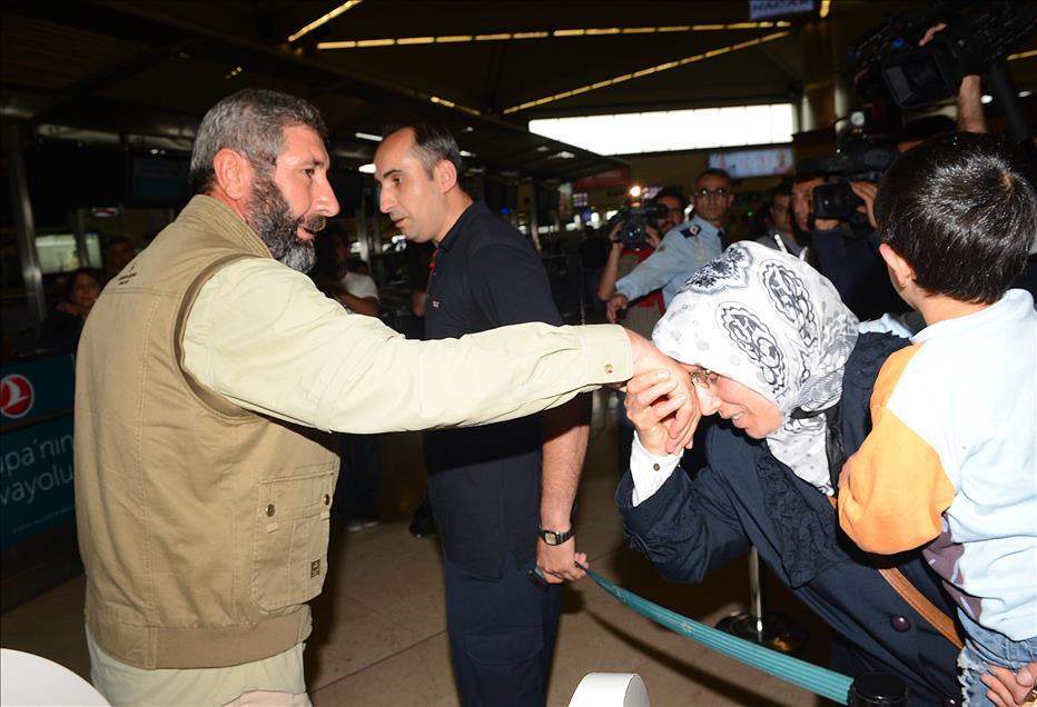 TALIBAN'IN SERBEST BIRAKTIGI TURKLER YURDA DONDU