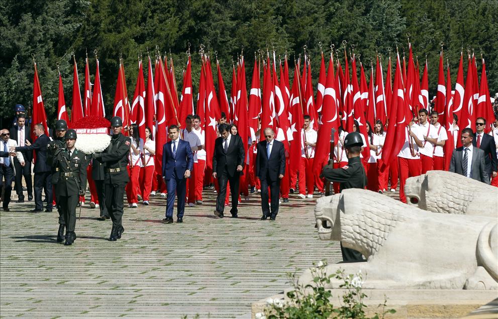 19 MAYIS GENCLIK VE SPOR BAYRAMI ETKINLIKLERI