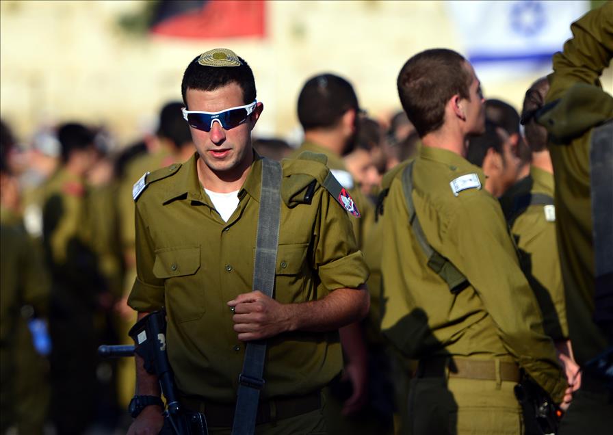 ISRAIL ASKRLERININ AGLAMA DUVARINDAKI YEMIN TORENI
