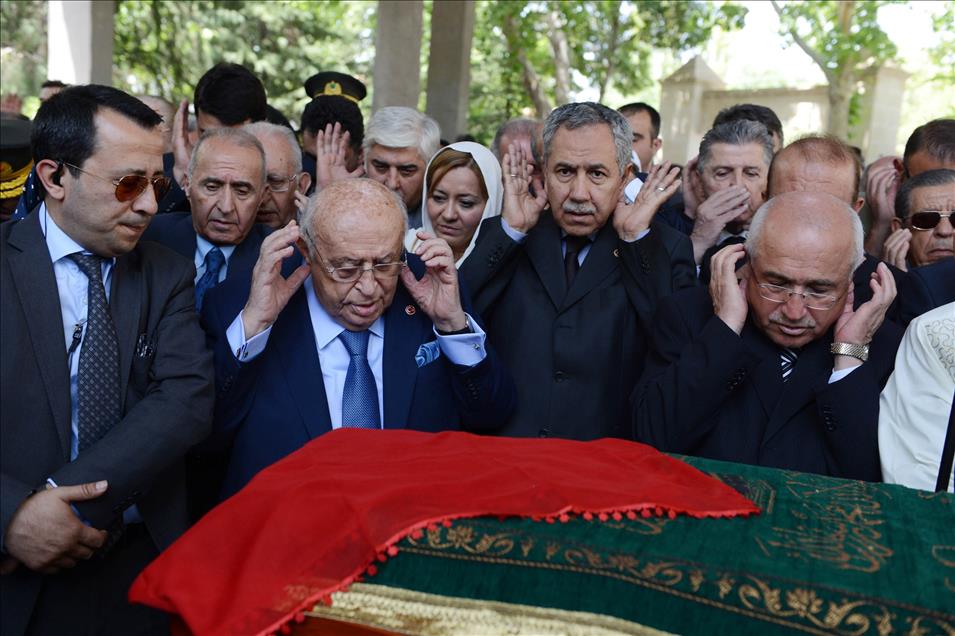 Nazmiye Demirel'in vefatı