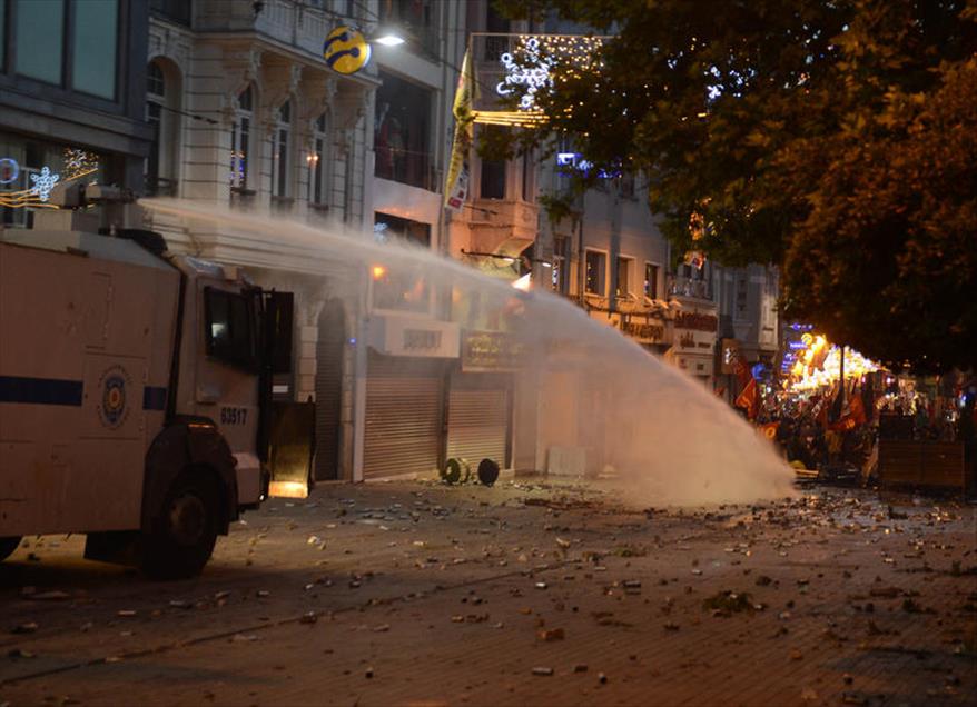 Taksim'deki eyleme müdahale