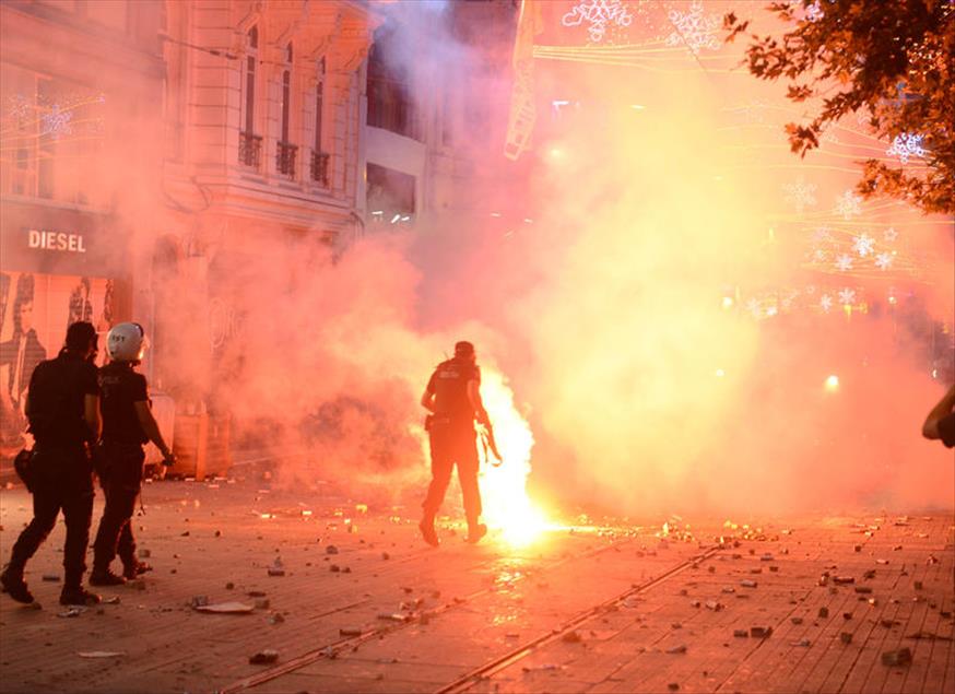 Taksim'deki eyleme müdahale