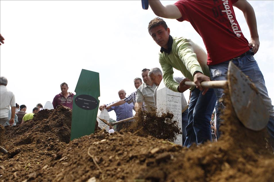 Srebrenitsa soykırımının 18. yıl dönümü