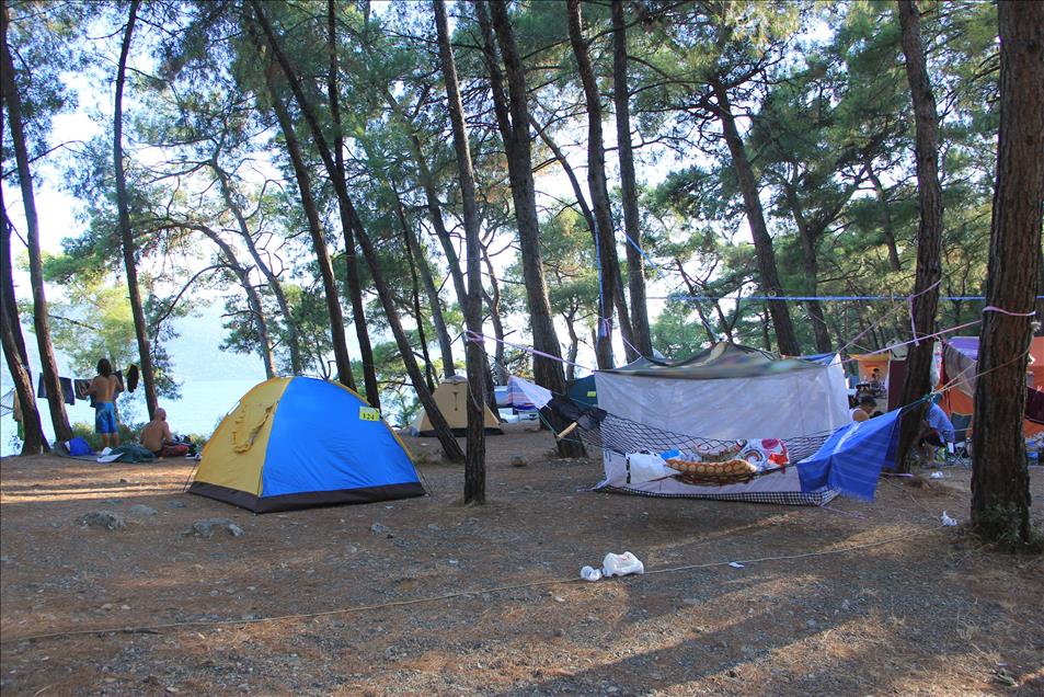 Bayramda da dar gelirlinin adresi çadır tatili oldu
