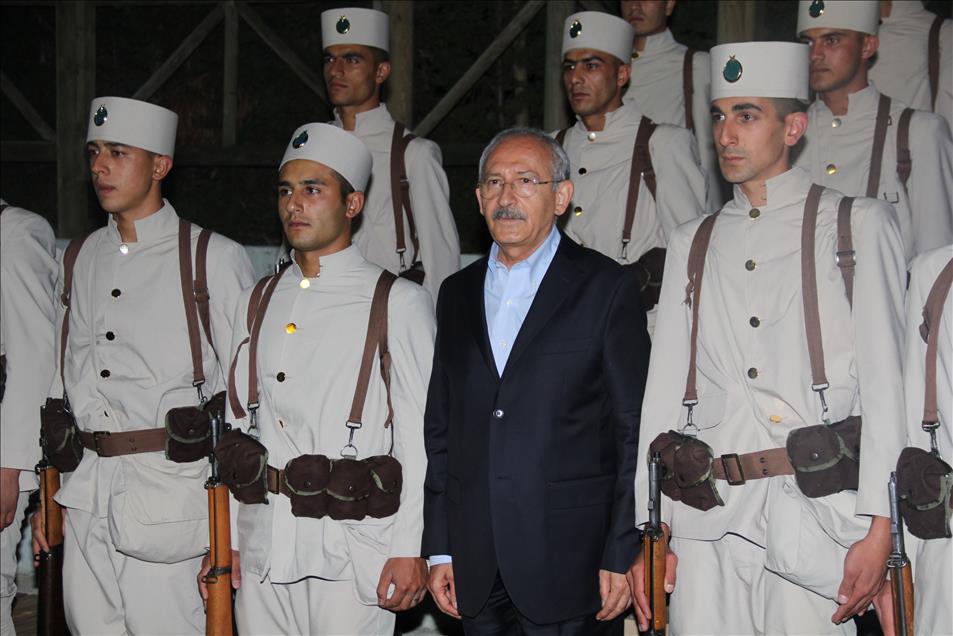 Kılıçdaroğlu, Kocatepe'ye çıktı