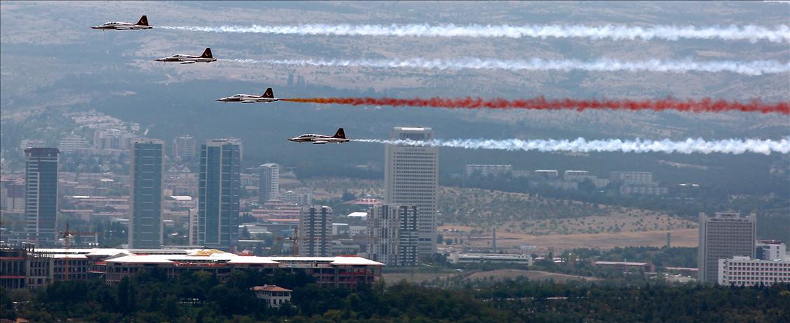 Türk Yıldızları'nın Zafer Bayramı Gösterisi