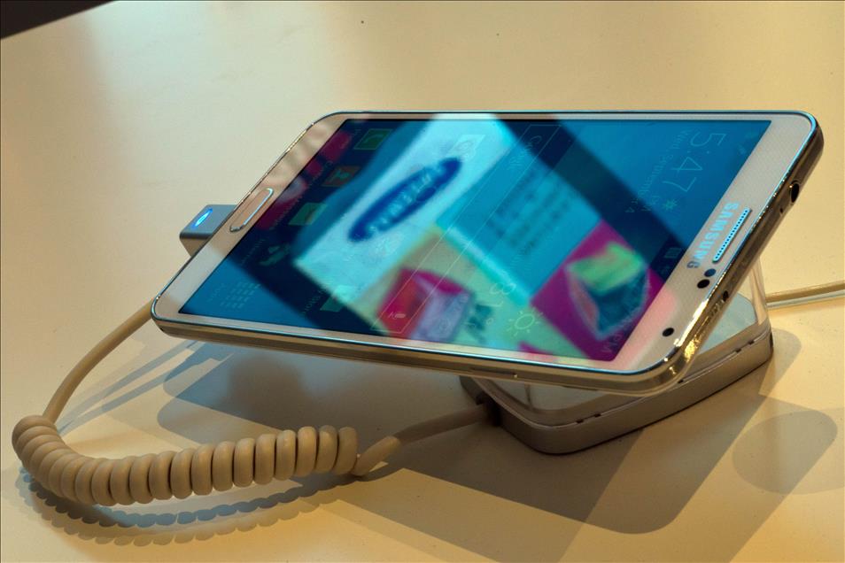 Samsung Galaxy Gear ve Galaxy Note 3'e eşzamanlı tanıtım