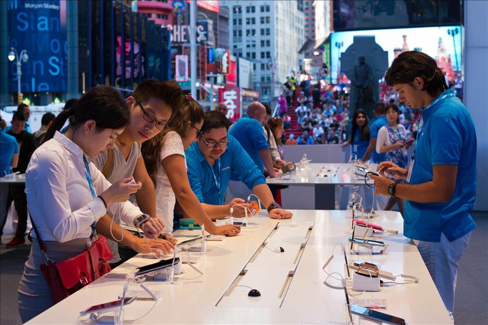 Samsung Galaxy Gear ve Galaxy Note 3'e eşzamanlı tanıtım