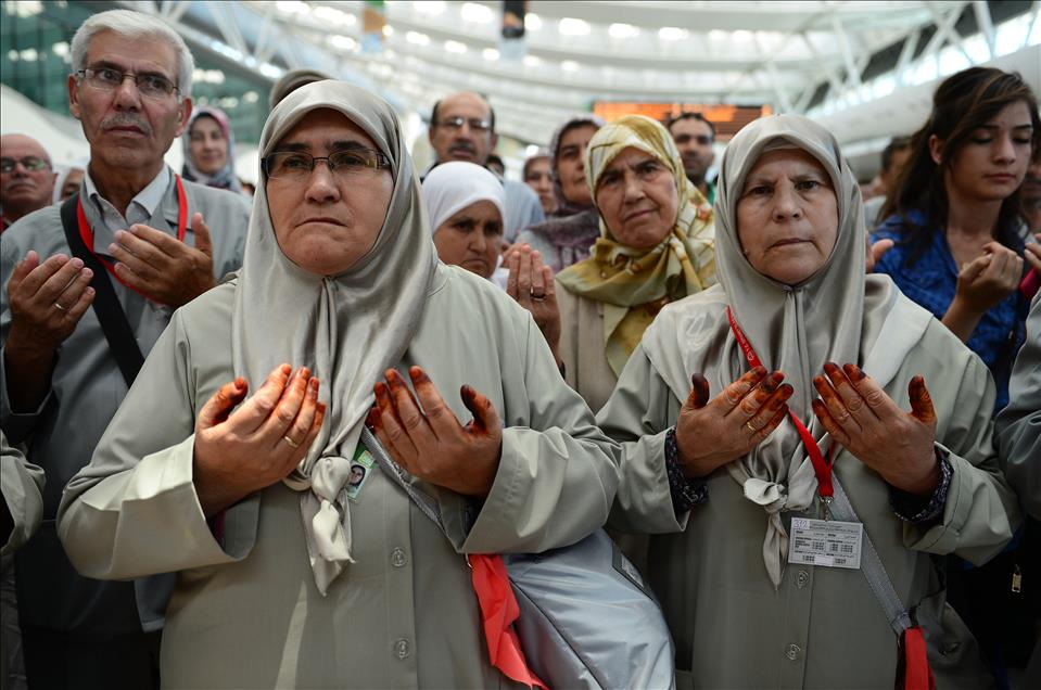Kutsal topraklara yolculuk başladı