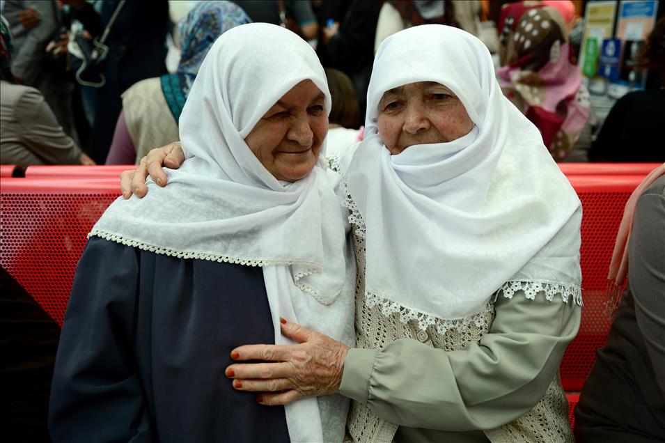 Kutsal topraklara yolculuk başladı