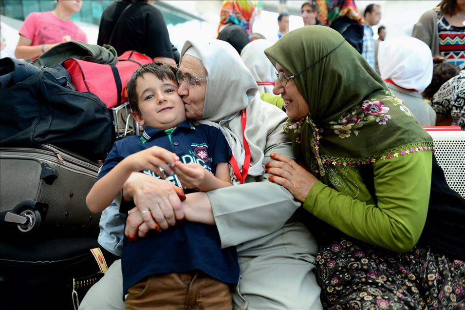 Kutsal topraklara yolculuk başladı
