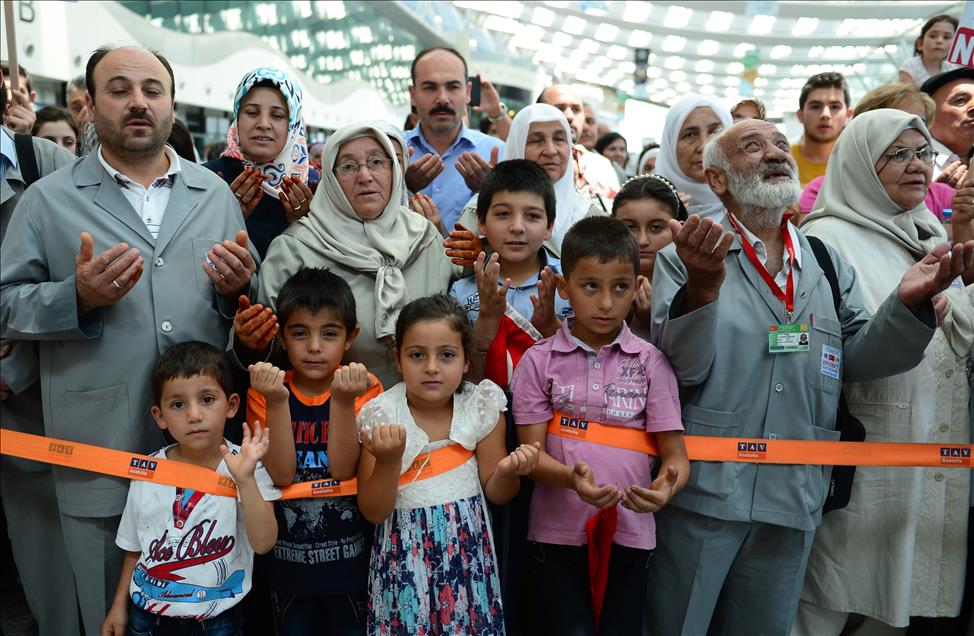 Kutsal topraklara yolculuk başladı
