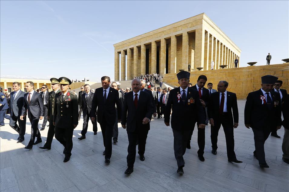 Gaziler Günü dolayısıyla Anıtkabir'de tören düzenlendi