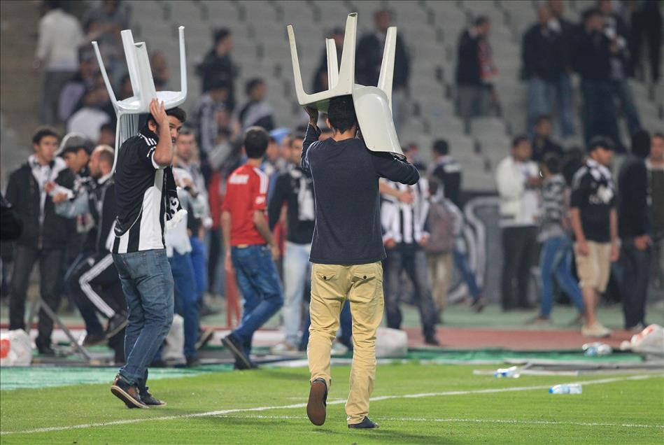 Derbi maçta olay çıktı