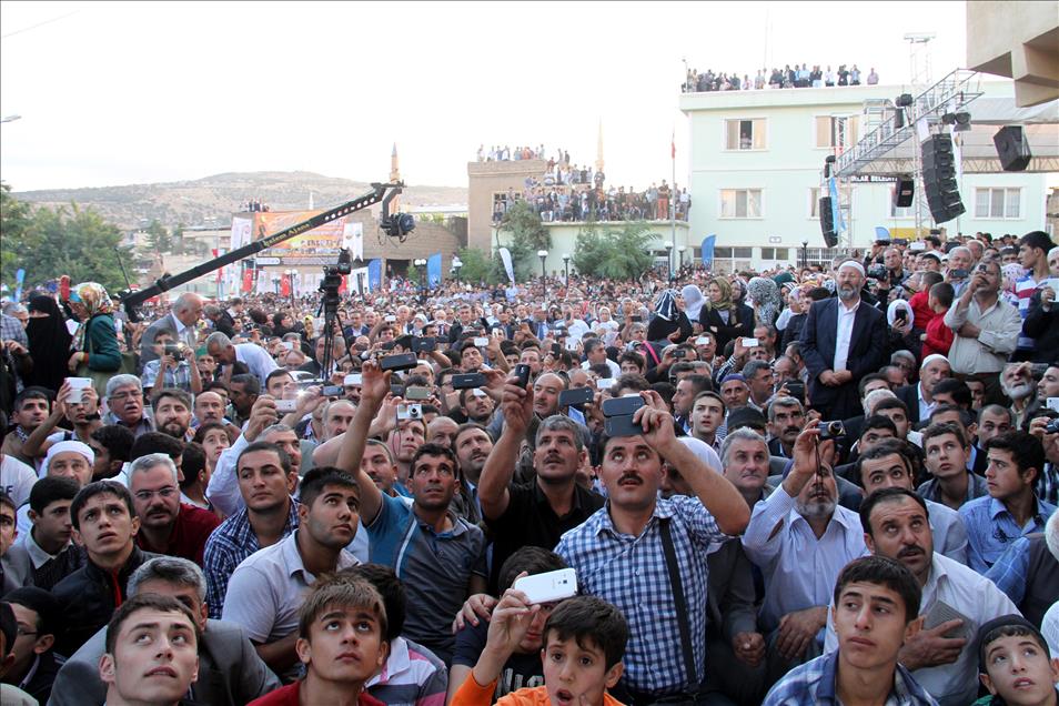 Siirt'teki "ışık hadisesi" izleyenleri büyüledi