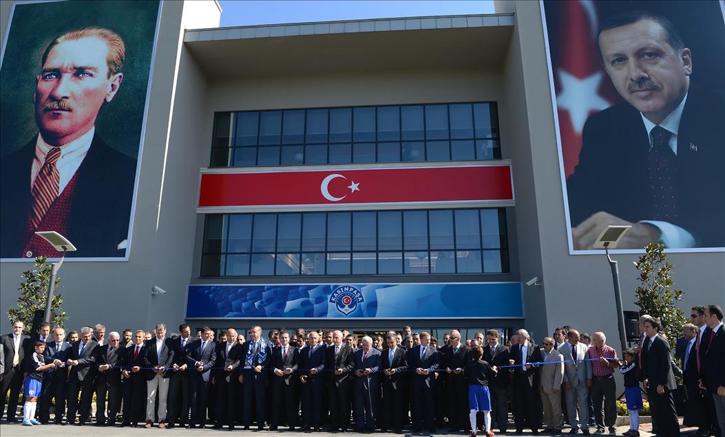 Başbakan Erdoğan, Kasımpaşa Spor Tesisleri'ni açtı