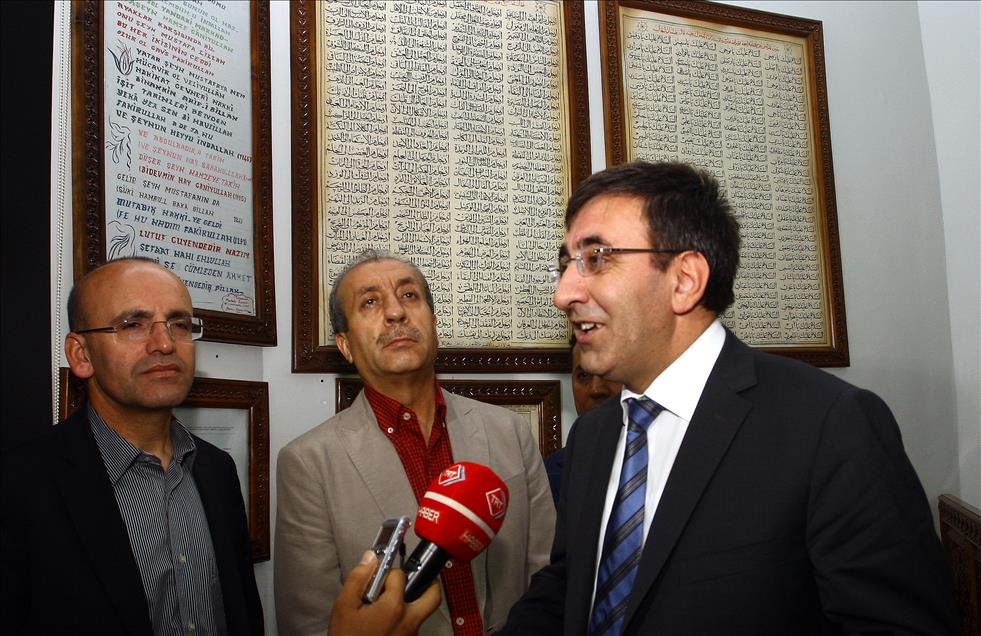 Hocamın başucuna doğmayan güneşi neyleyim