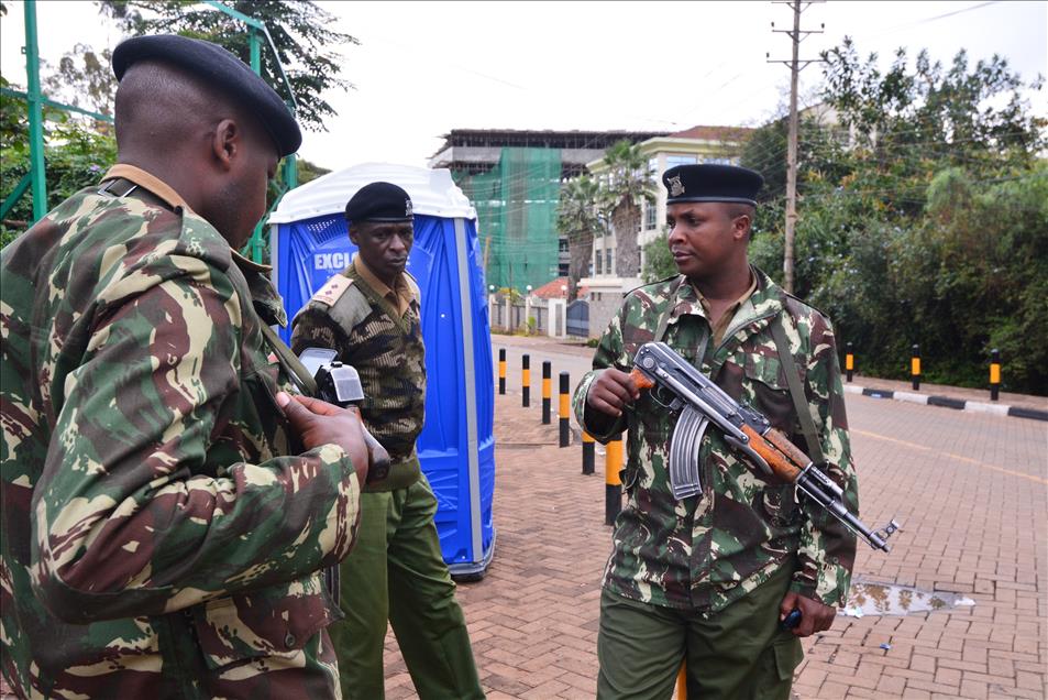 Kenya'da AVM'ye terörist saldırı