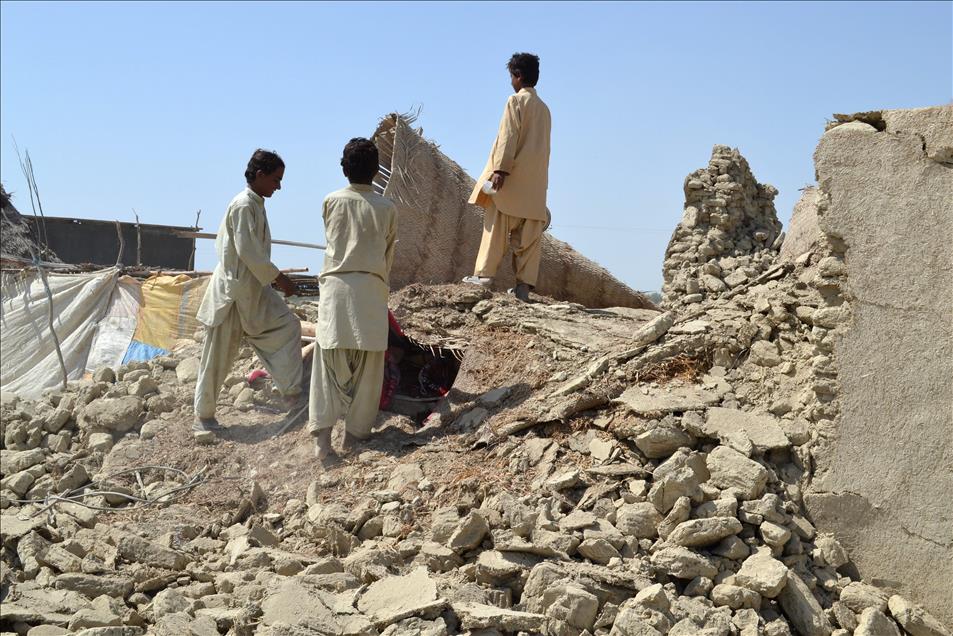Pakistan'daki deprem