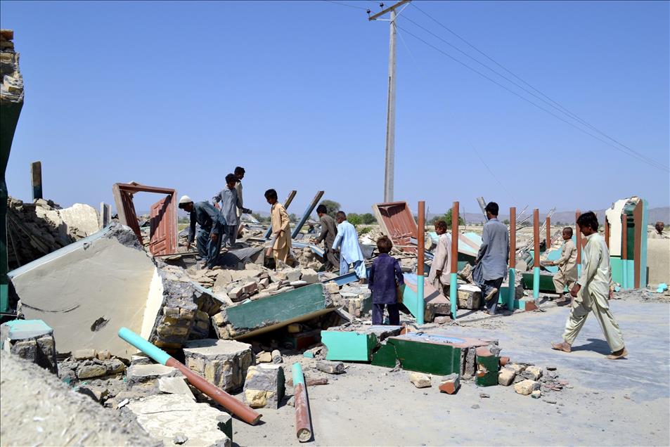 Pakistan'daki deprem