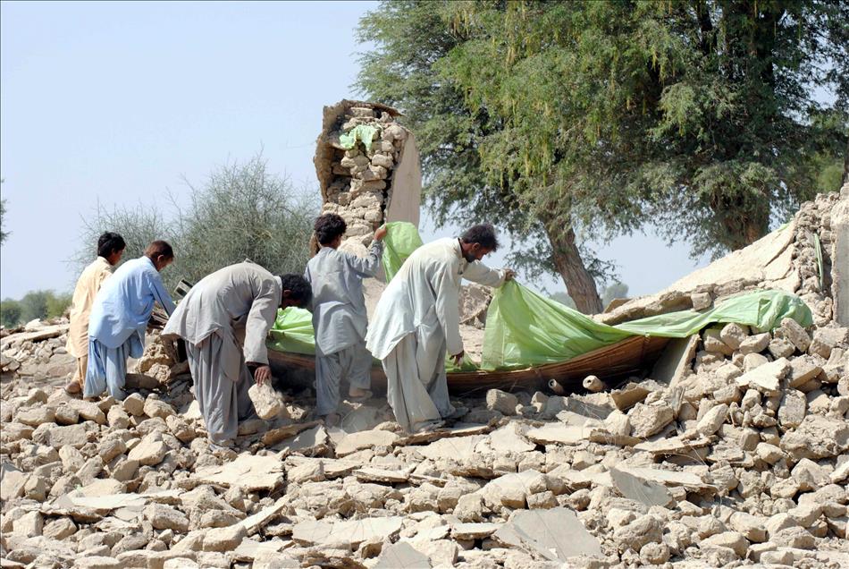 Pakistan'daki deprem