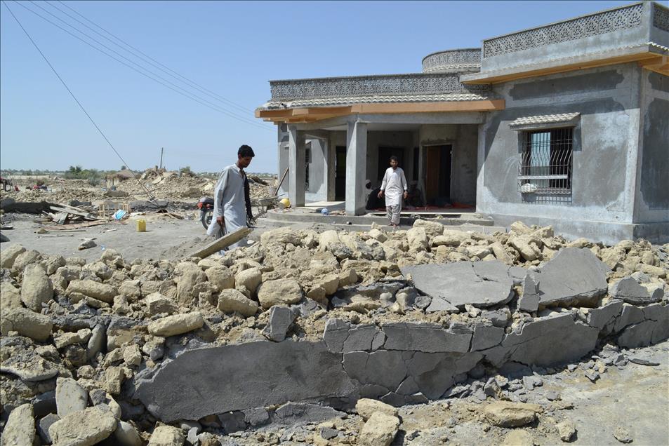 Pakistan'daki deprem