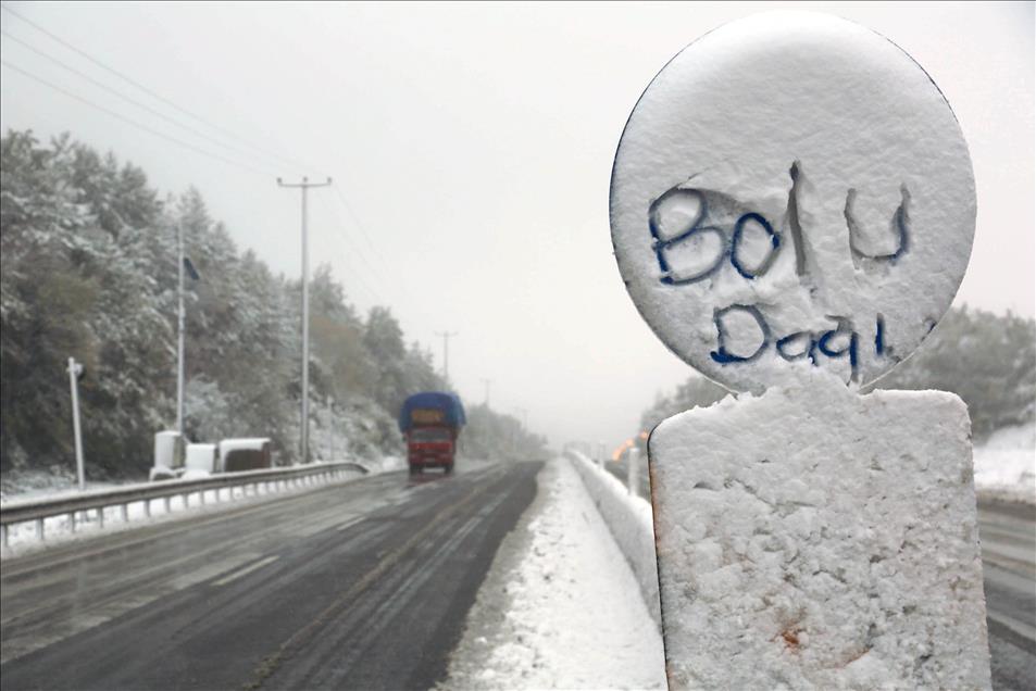 Bolu Dağında kar yağışı başladı