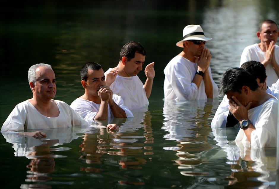 Şeria nehrinde toplu vaftiz
