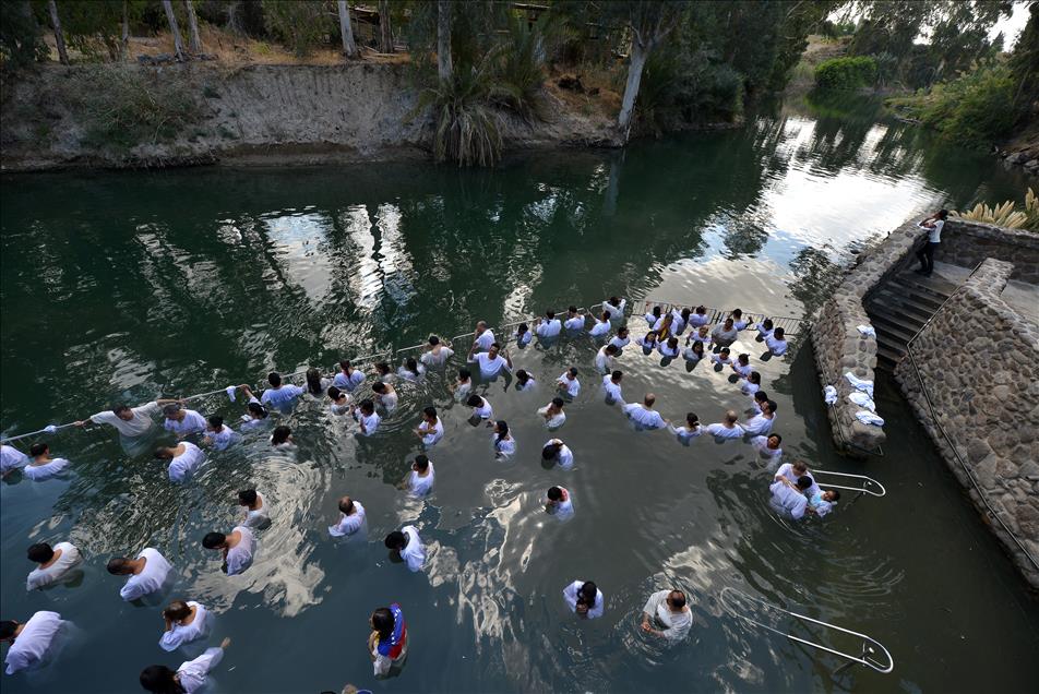 Şeria nehrinde toplu vaftiz