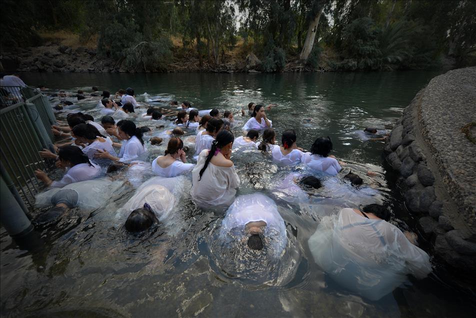 Şeria nehrinde toplu vaftiz