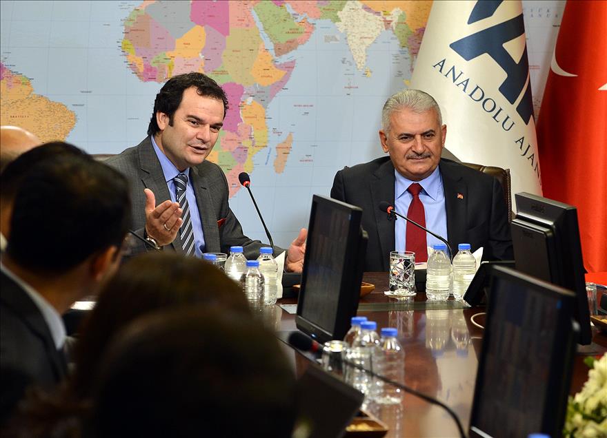 Ulaştırma Denizcilik ve Haberleşme Bakanı Yıldırım, AA Editör Masası'nda