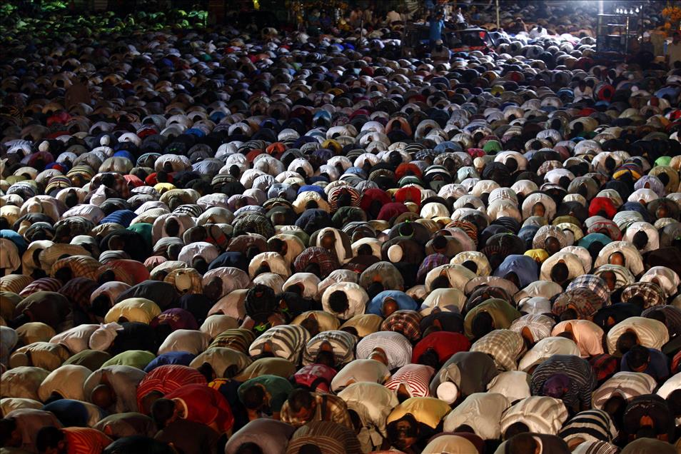 Mısır'da ordunun yönetime el koyması