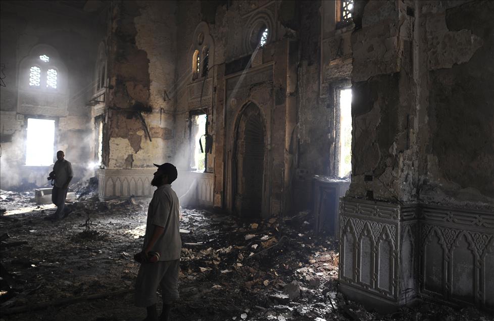Rabiatul Adeviye Camii yakıldı