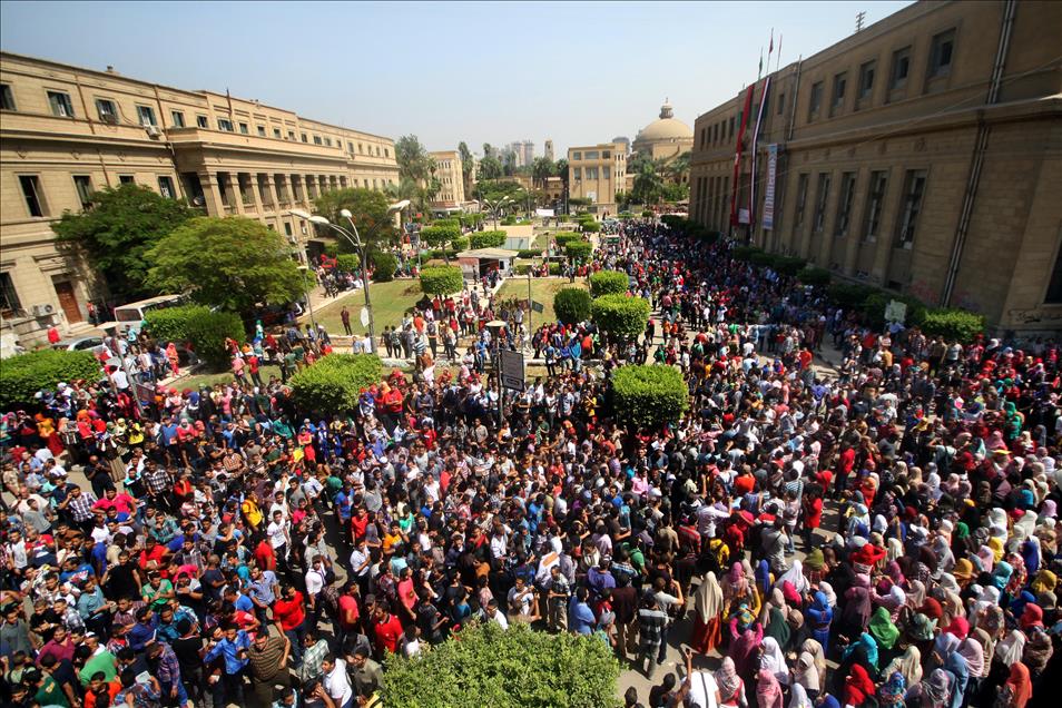 Mısır'da darbe karşıtı gösteriler