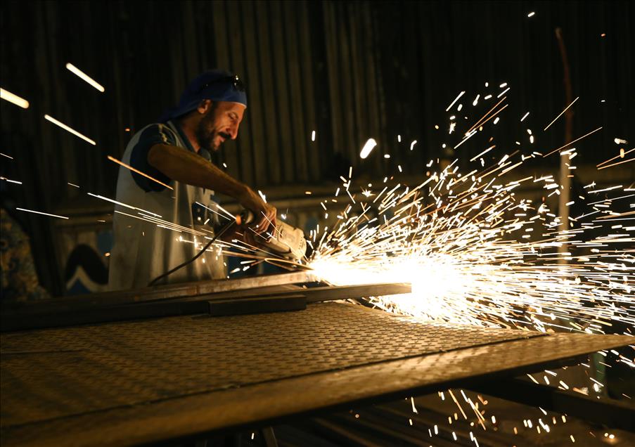 Mısır'da ordunun yönetime el koyması