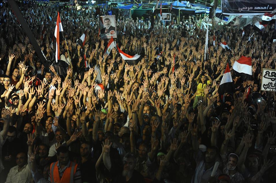 Darbe karşıtlarının özgürlük sembolü: Rabia işareti