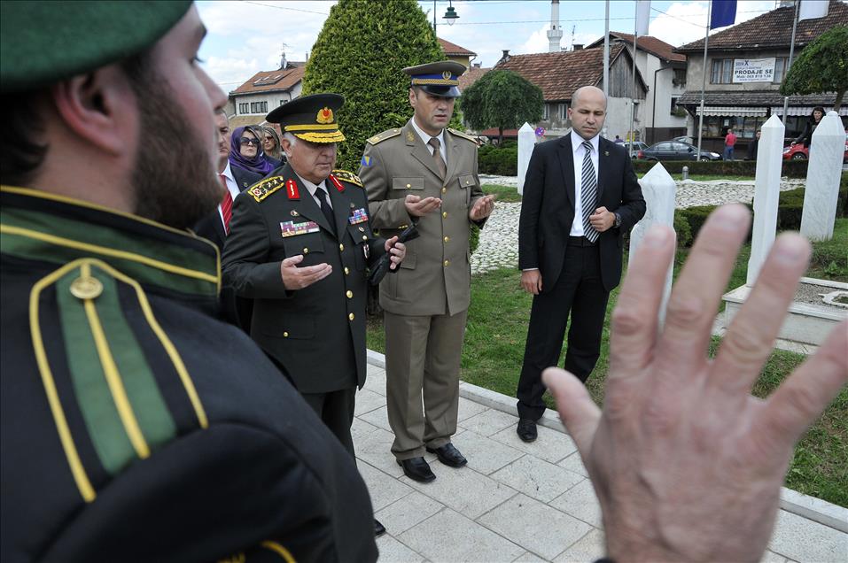 Genelkurmay Başkanı Orgenaral Özel, Bosna Hersek'te