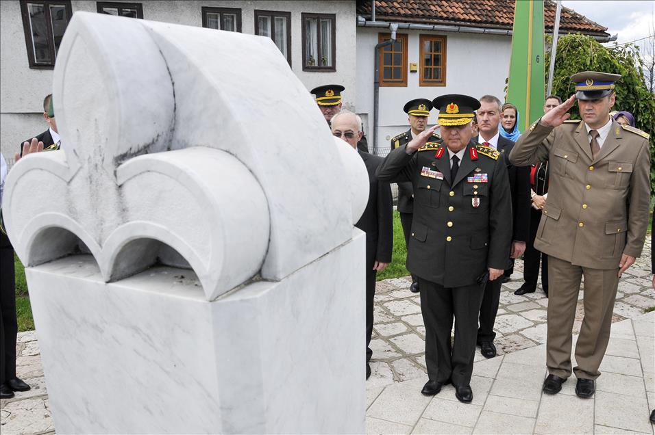 Genelkurmay Başkanı Orgenaral Özel, Bosna Hersek'te