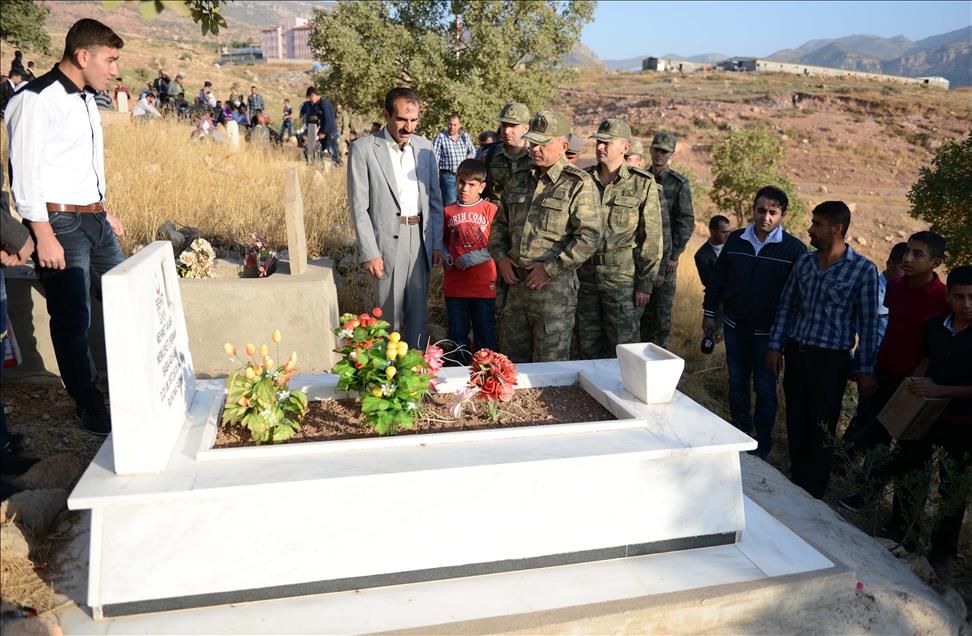 Gabar Dağı'nda Mehmetçik ile vatandaş kucaklaştı