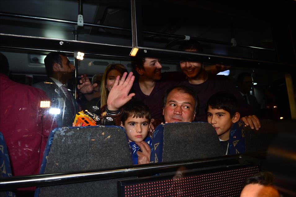 Kaçırıldıktan sonra serbest bırakılan Türk pilotlar İstanbul'da