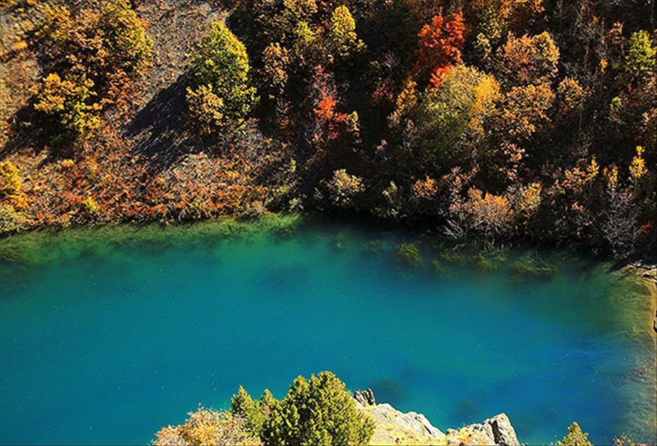 سروشت لە باوەشی پایزدا