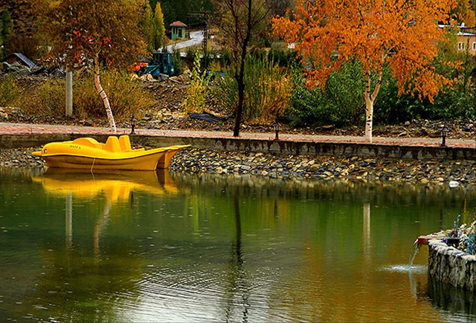 سروشت لە باوەشی پایزدا