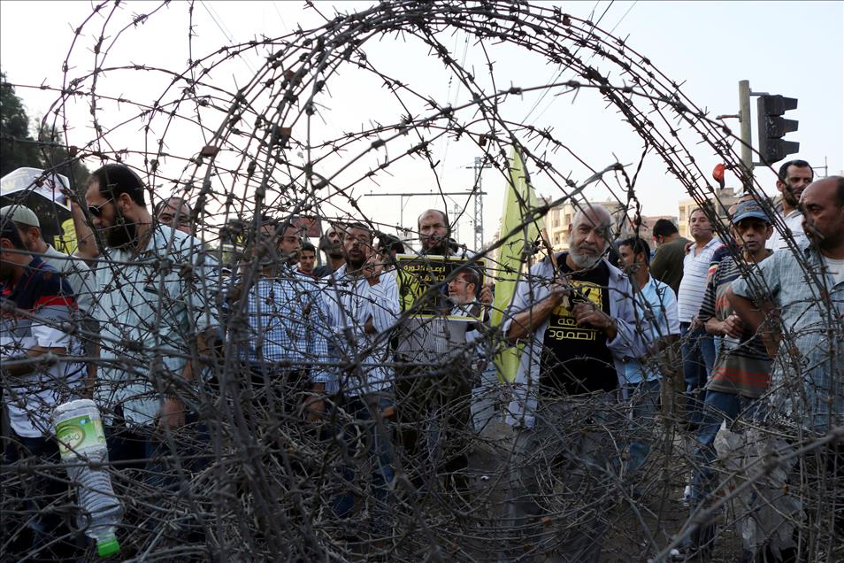 Mısır'da "Halkın iradesi yargılanıyor" gösterileri