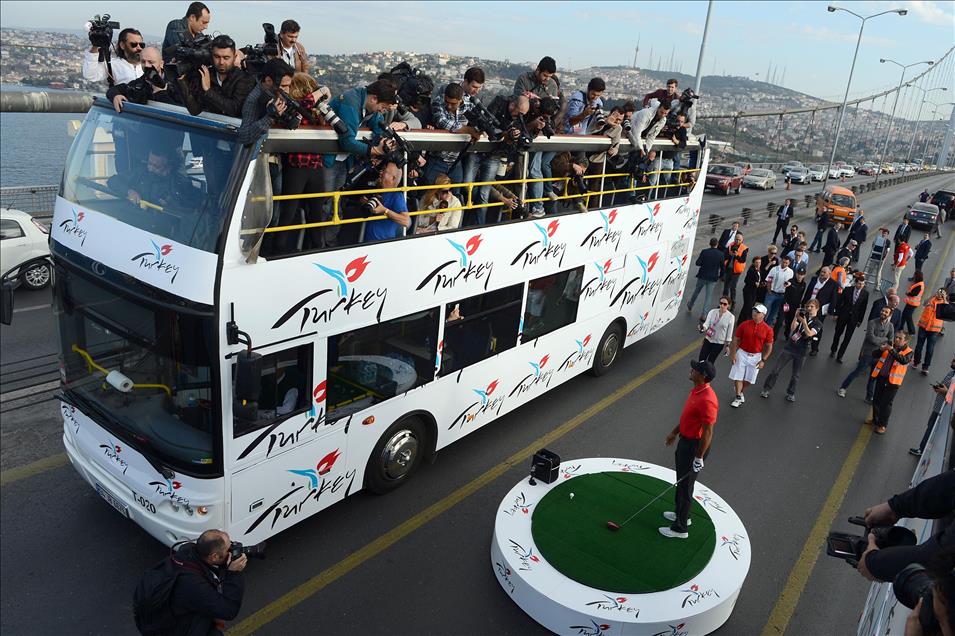 Tiger Woods'tan kıtalararası tarihi atış