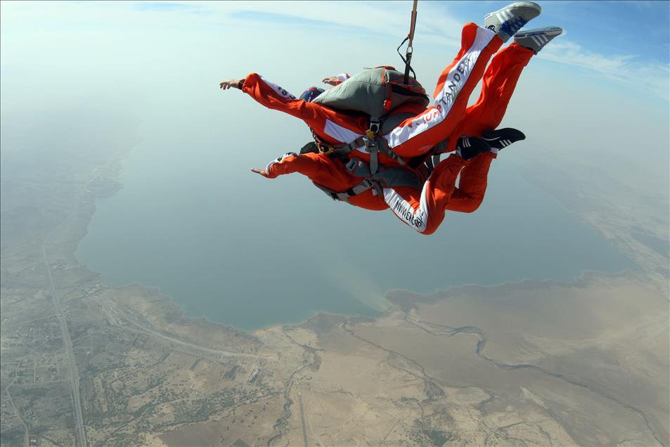 Ürdün'de skydiving etkinlikleri
