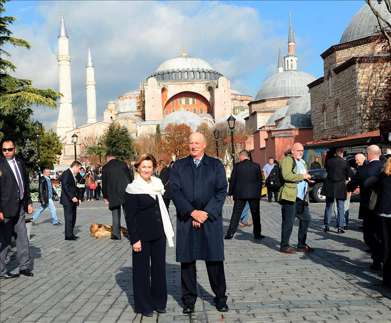 Norveç Kralı 5. Harald ve Kraliçe Sonja İstanbul'da