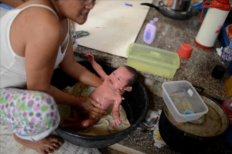 Tacloban şehri yaralarını sarmaya çalışıyor